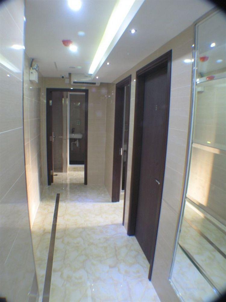 The Royal Palace Hotel Hong Kong Exterior photo