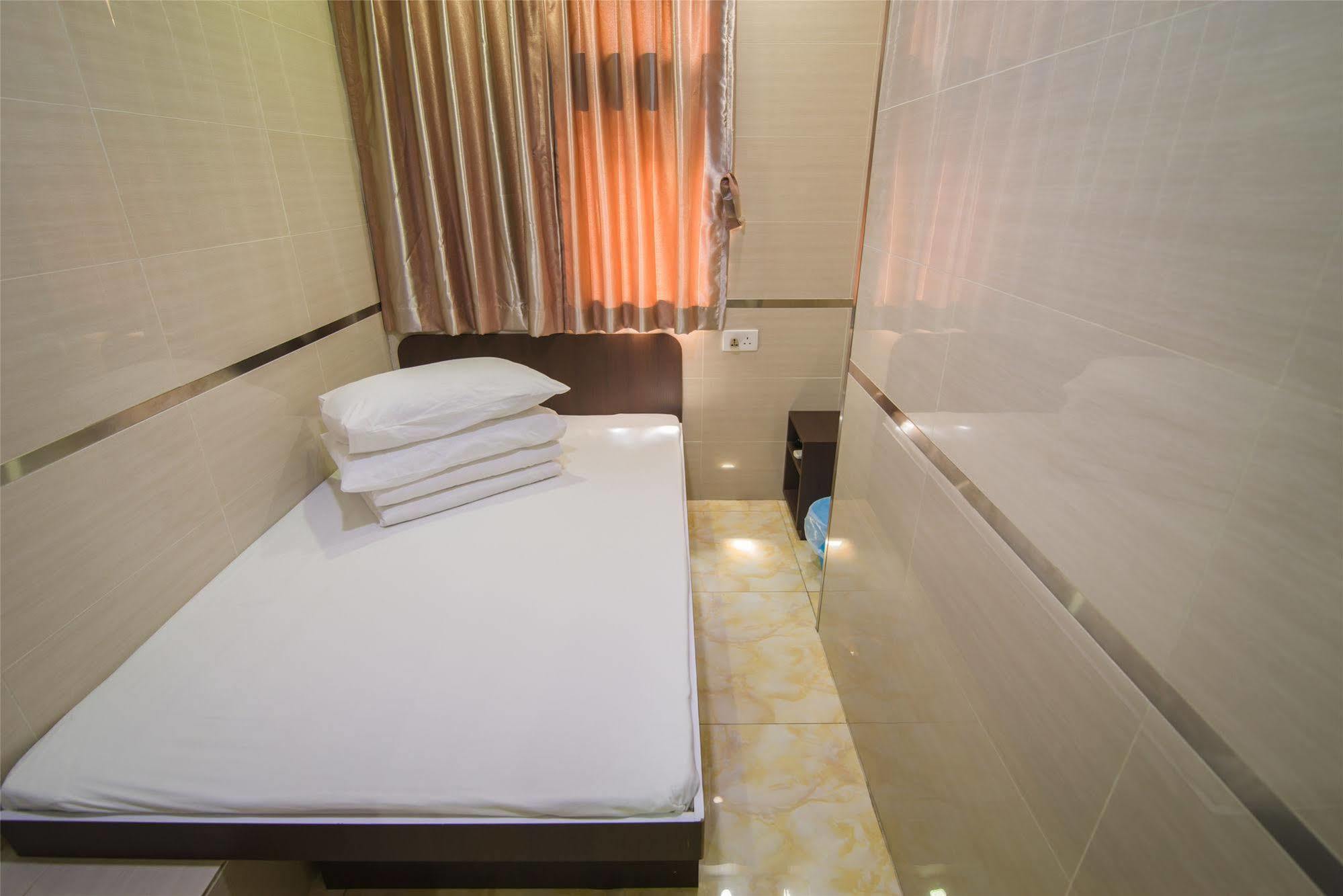 The Royal Palace Hotel Hong Kong Exterior photo